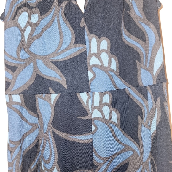 H&M Blue Floral Jumpsuit Size L Jersey Knit Sleeveless Low Back Keyhole Closure - Picture 5 of 16